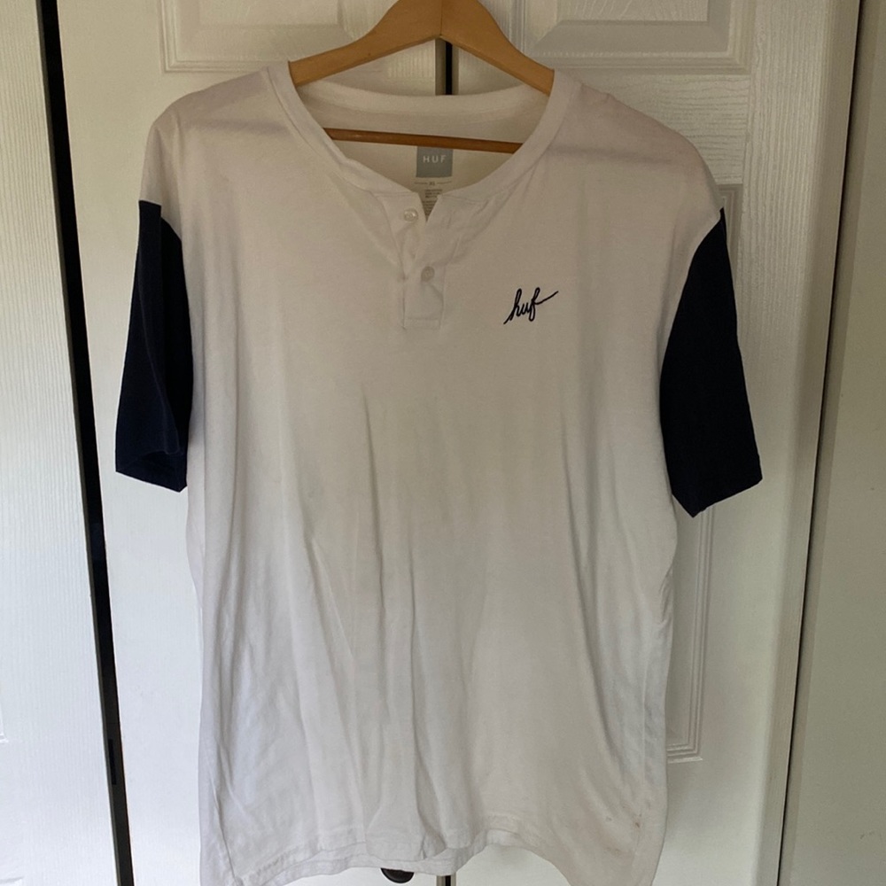 HUF mens short sleeve Henley XL